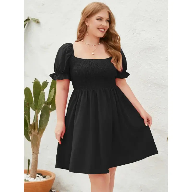 Vestido-Plus-Size-Curto-Shirred-Black-4